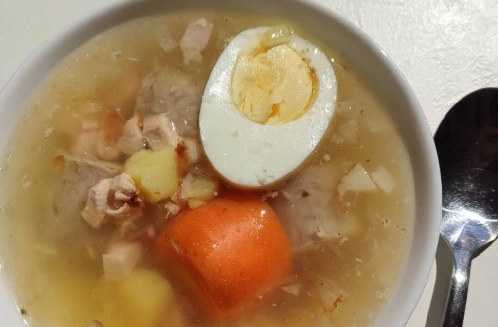 Üks tervislikumaid suppe. Toimib probiootikumina, hapetustab organismi.