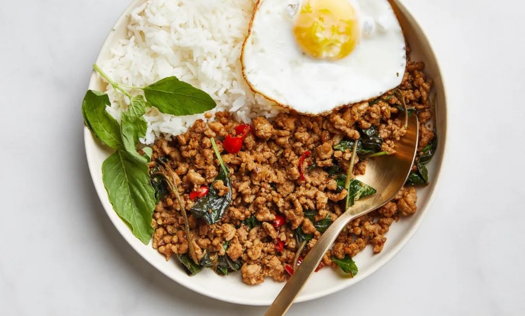 Maitsev ja lihtne teha: Pad Krapow (Tai basiilik Stir-Fry)