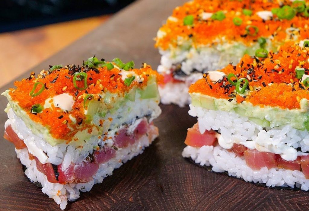 Sushi kausis on täiuslik idee teiseks hommikusöögiks. Kõik, mida vajate, on mõned koostisosad