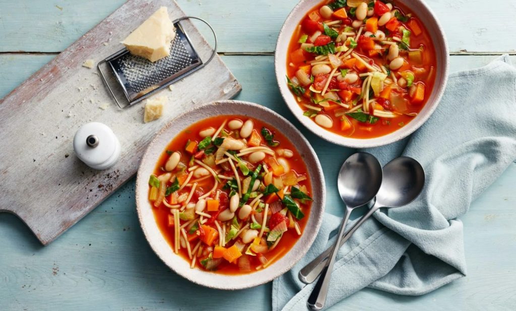 Populaarse supi uus versioon. Kaks lisandit muudavad teie minestrone'i täiesti ümber
