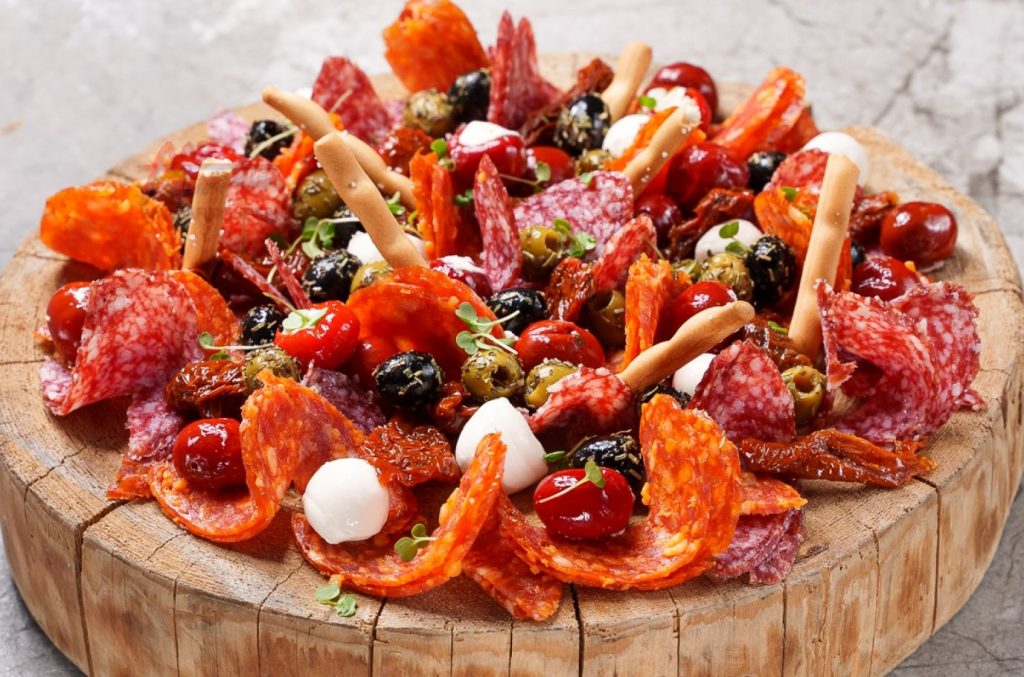 Siirdu päikeselise Itaalia südamesse. See salat aitab sul seda teha