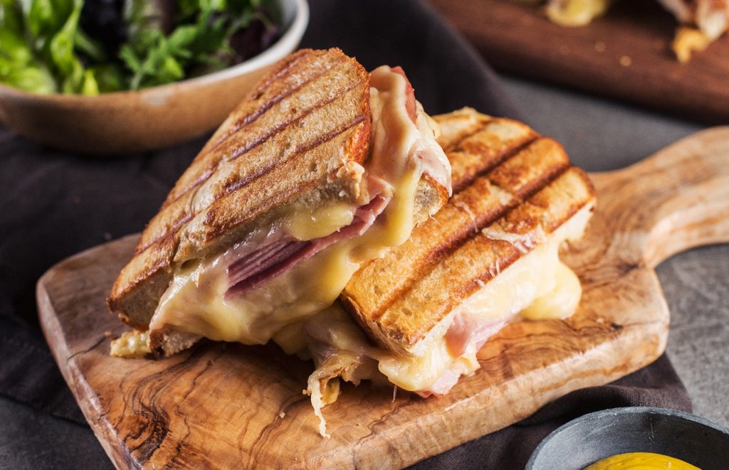 Ei, see ei ole klassikaline röstsai: täna teen Croque Monsieur'i ja saan kõigilt kiidusõnu