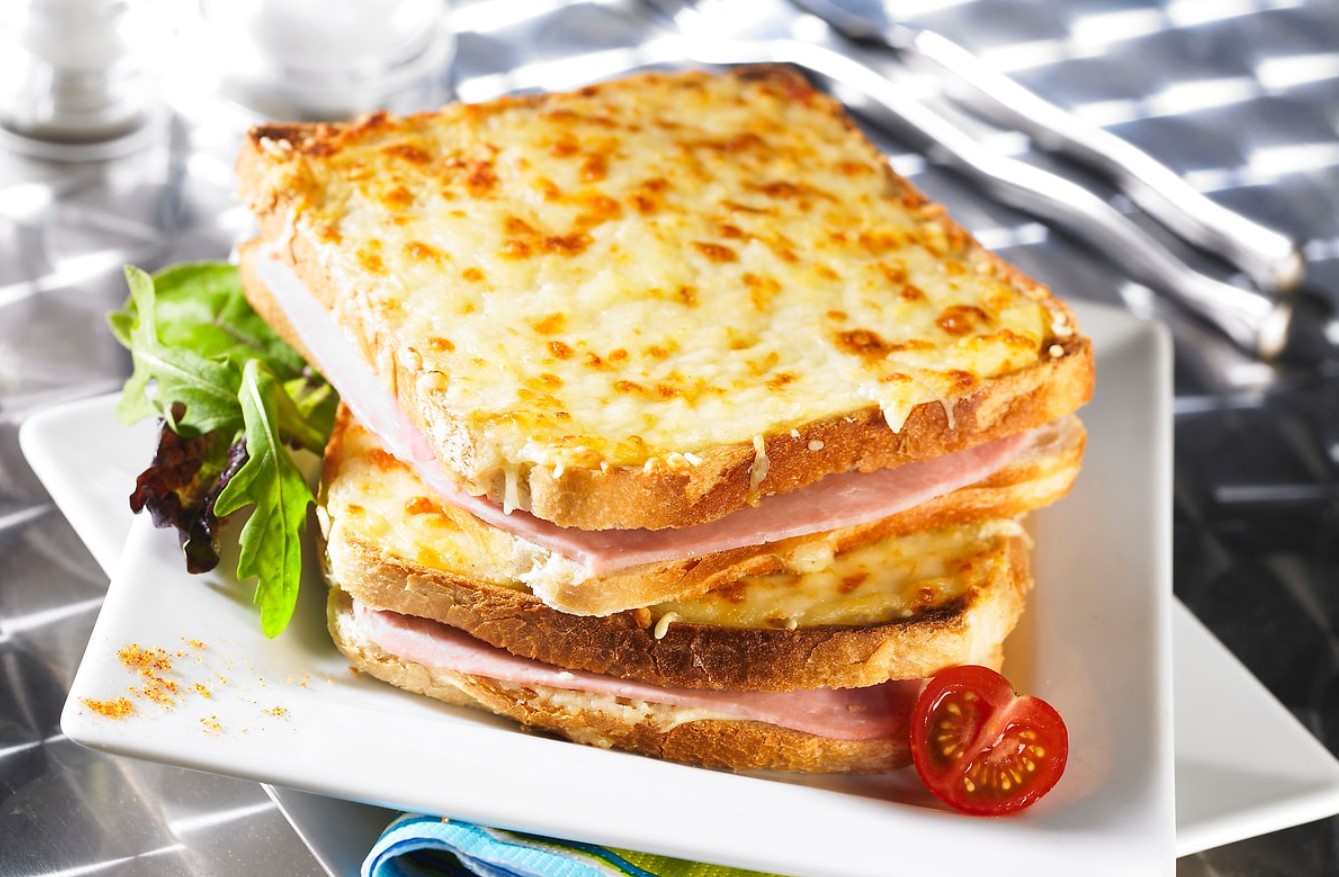 Kui välimuselt tundub see klassikalise röstsai, siis valmistuge üllatuseks: täna teeme Croque Monsieur’i, tõelise maitse meistriteose, mis toob teile kõigilt […