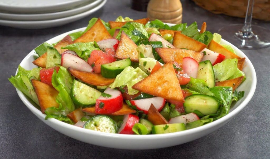 Fattoush bulguriga: Liibanoni salat retsept