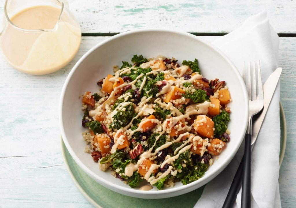 Quinoa Bowl: Taani retsept kanafrikadellidega