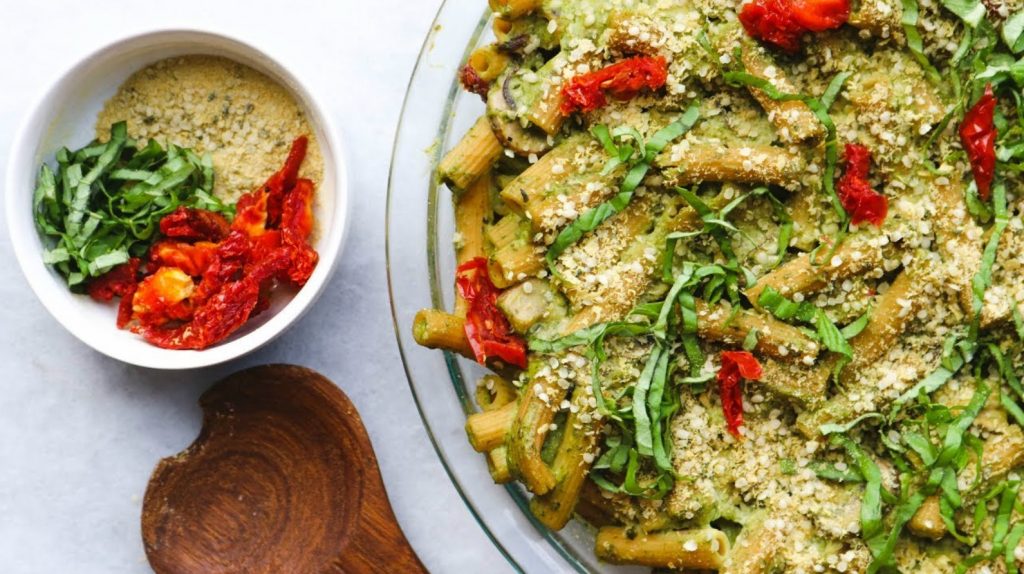 Vegan lõunasöök mõne minutiga: maitsev ja aromaatne pasta