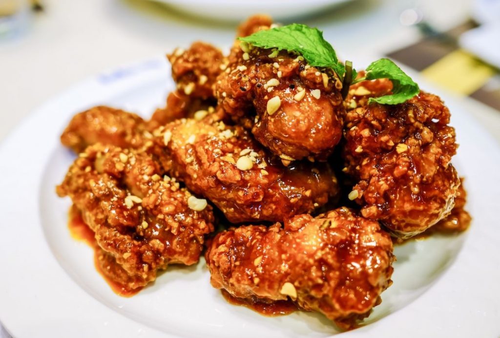 Yangnyeom Dak (marineeritud kana).