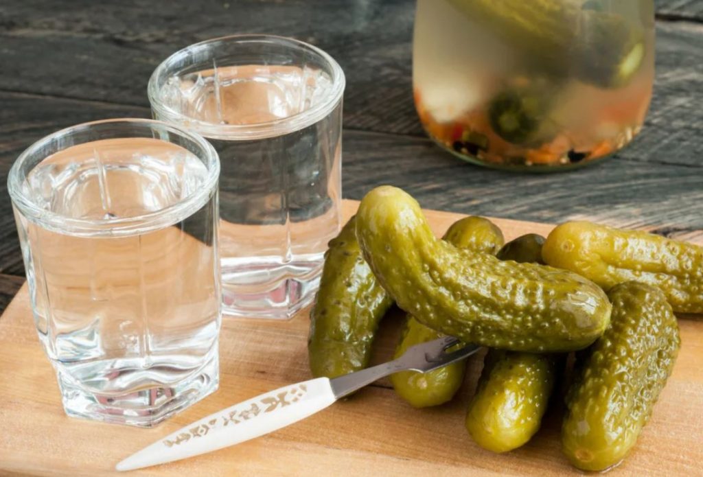 Anna oma kehale rohkem aega alkoholi lagundamiseks: parimad toidud enne joomist