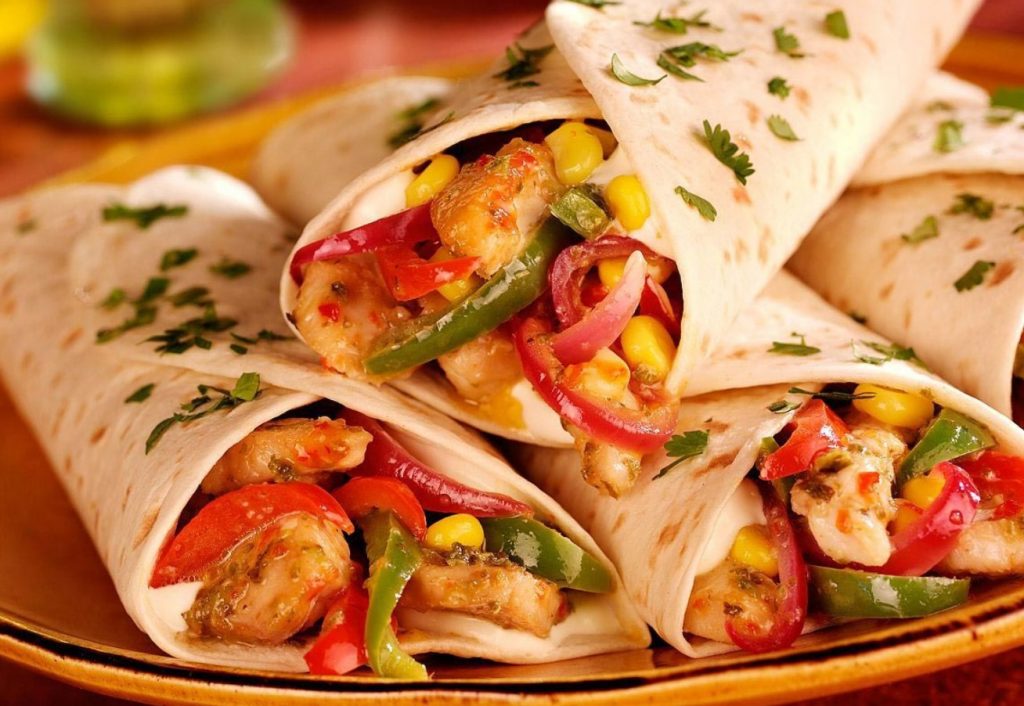 Jamie uus retsept: suitsune kana fajitas marineeritud kapsaga