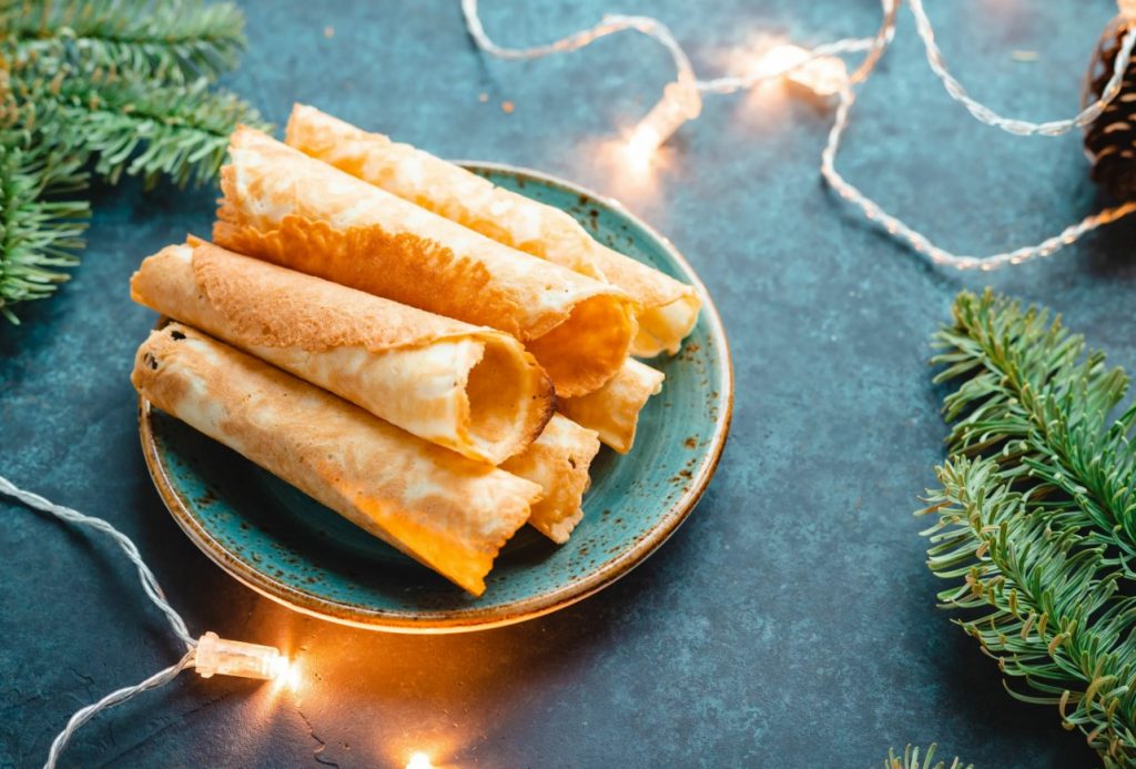 Norra Krumkake küpsised Retsept: SpruceEats