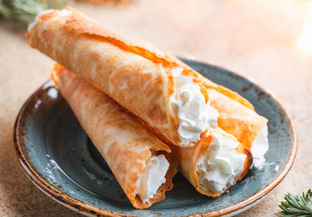 Norra Krumkake küpsised Retsept: SpruceEats