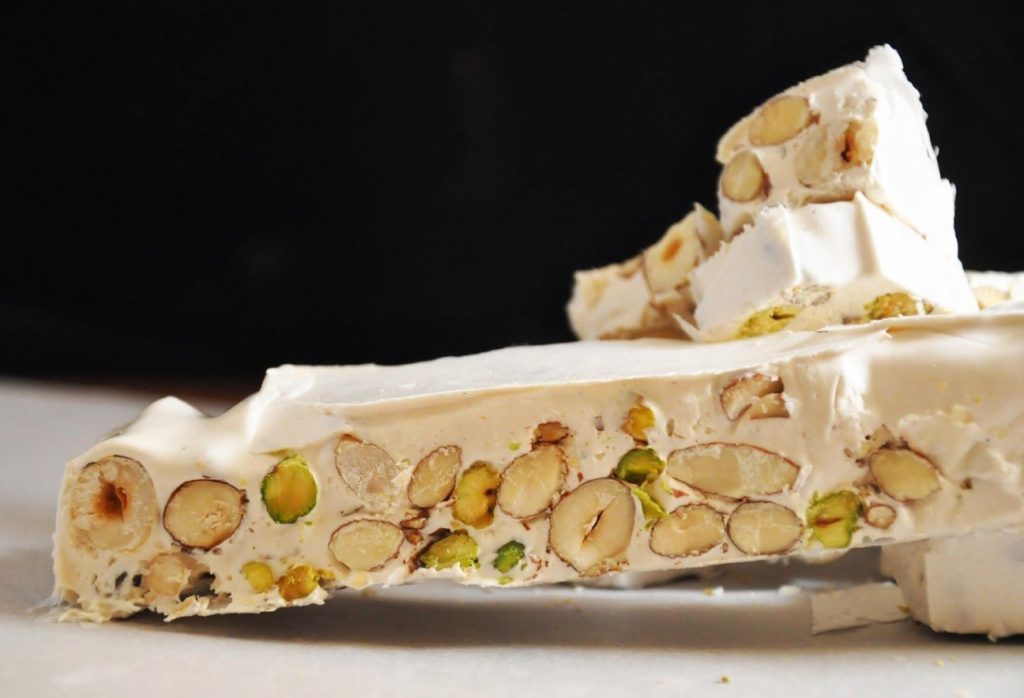 Türgi nougat kodune valmistamine – magus nauding pähklite ja meega