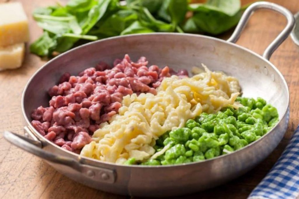 Spinatiga spätzle otse Saksamaalt. Lihtne ja kiire valmistada