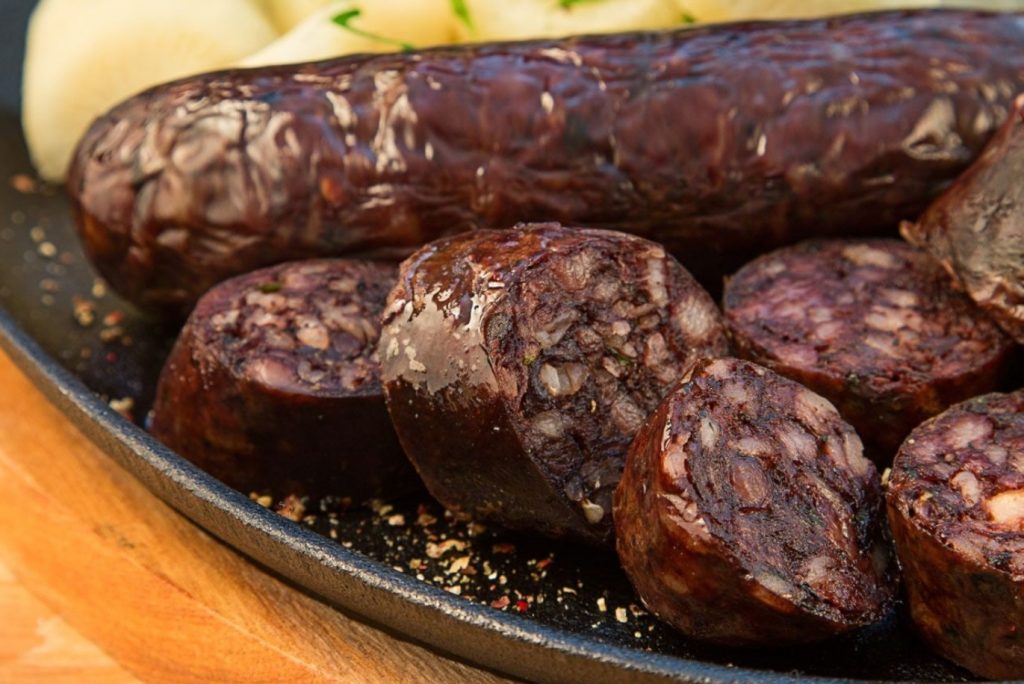 Kuidas grillida verivorsti nii, et see ei praguneks? Kasutage kokkade trikki
