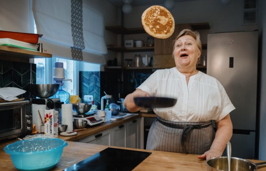 Miks vanaema lisab pannkoogitainasse gaseeritud vett? Vastus paneb teid retsepti ümber mõtlema