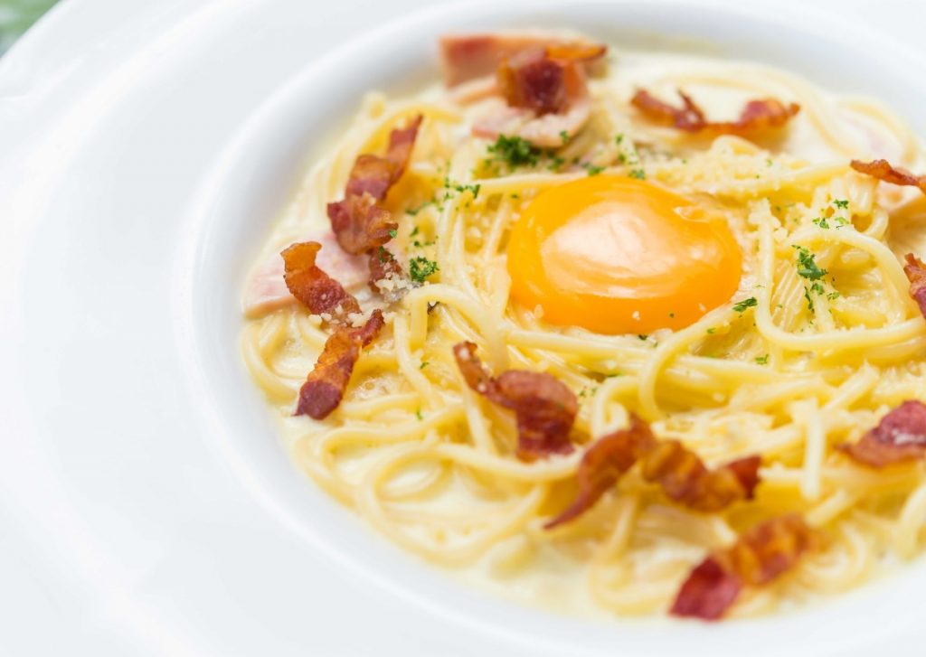 Tahad teha maitsvat carbonara? Vaata, kuidas pastöriseerida mune carbonara jaoks
