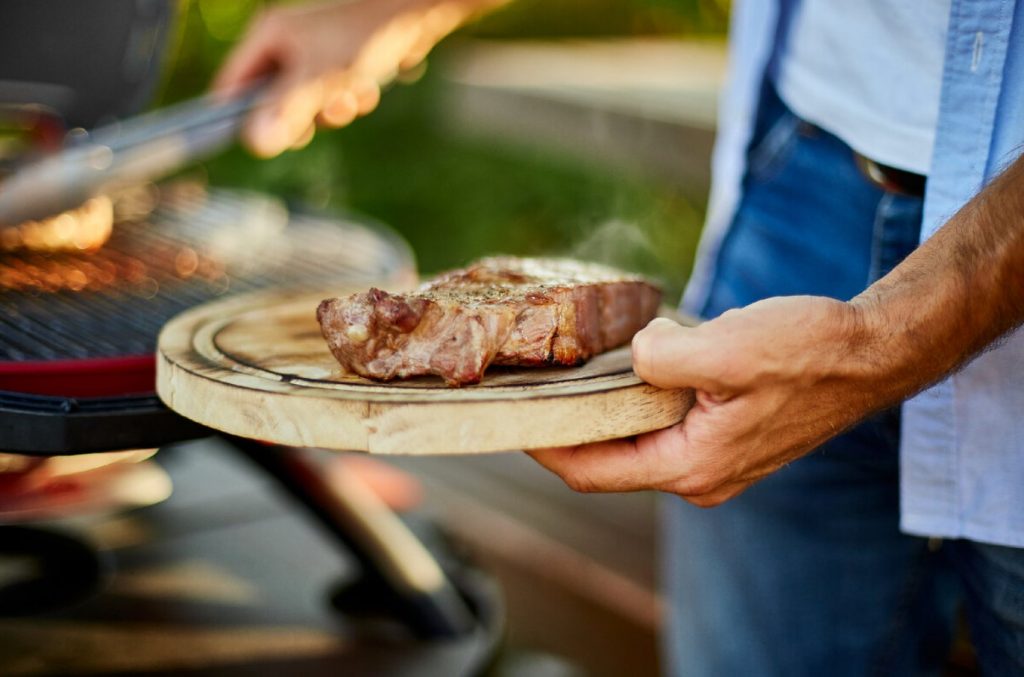 5 grillimisnipi lihasööjatele: proovige fileed, grillvarrasid, steake, tiibu ja suurepärast marinaadi kaelakarbonaadile