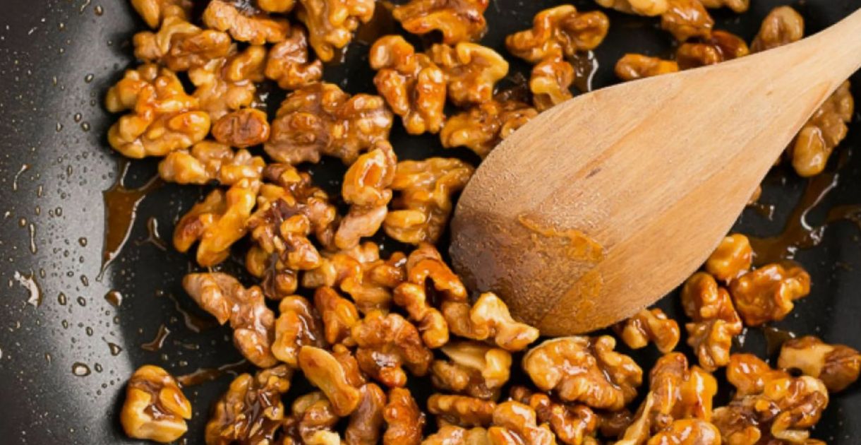 Kas olete veel proovinud? Maasika-, juustu- ja tomatisalat on juba saanud selle suve trendiks