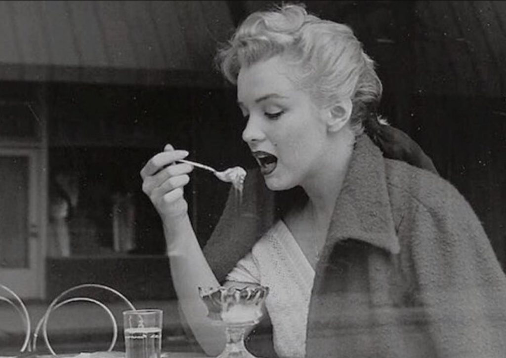 Marilyn Monroe'i „kummaline“ dieet: arhiiviintervjuu paljastas näitlejanna toitumise ja aktiivse eluviisi saladused