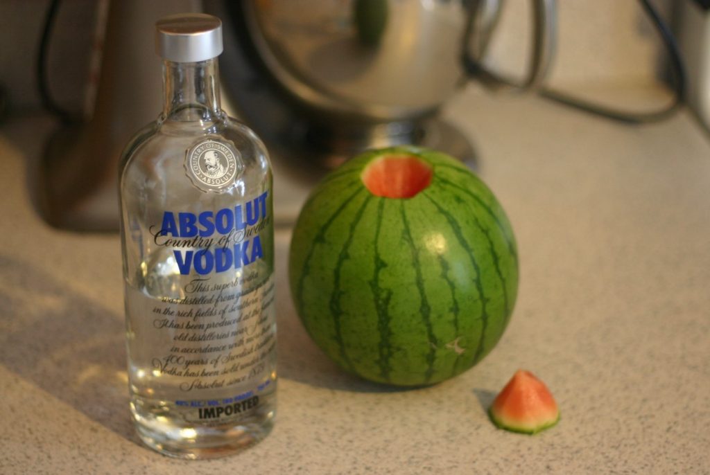 Miks arbuusi ja melonit ei tohi alkoholi juurde süüa: pidage meeles ükskord ja igaveseks