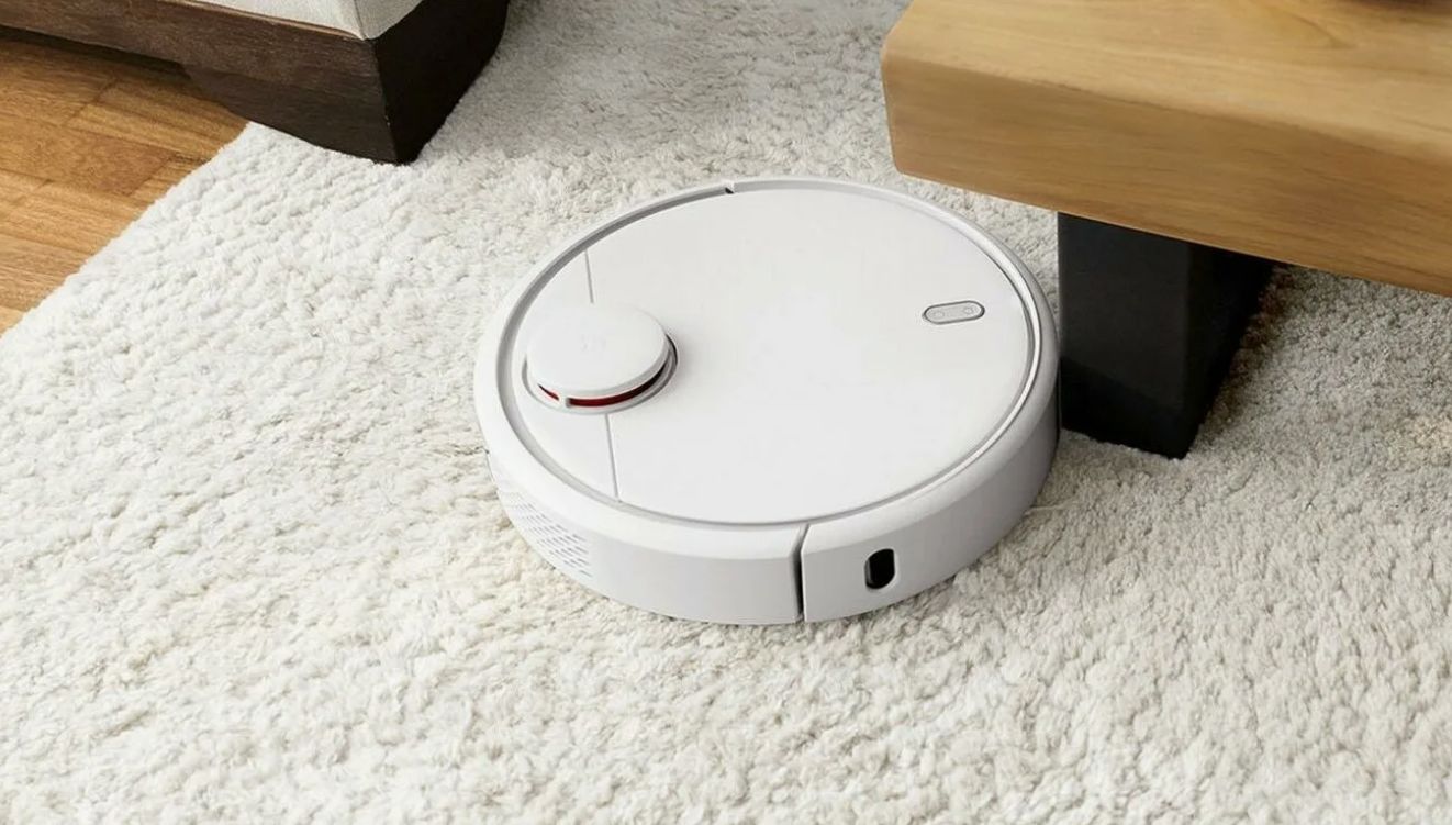 Robot-tolmuimeja garaaž: 4 ideaalset kohta korteris, kuhu saab paigutada dokkimisjaama