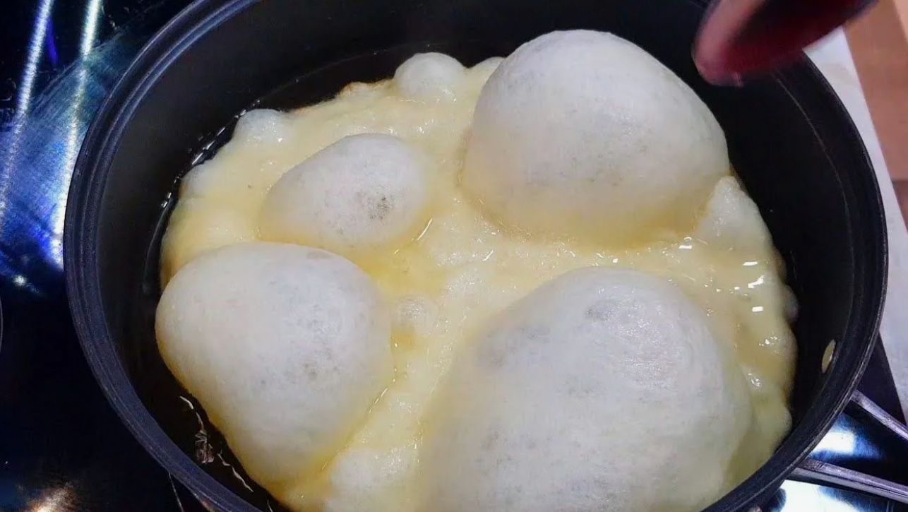 Miks lisada pannkoogitainasse gaseeritud vett: kulinaarne saladus