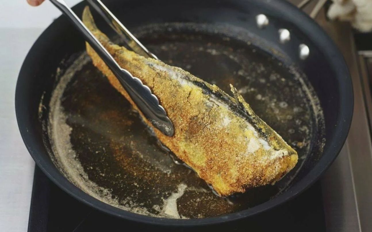 Kala praadimise viga: miks kala kleepub pannile ja kuidas seda parandada