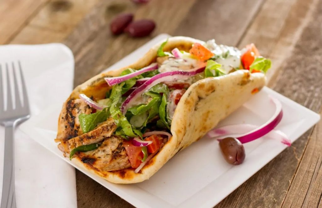Mahlane ja maitsekas gyros-kana. Ideaalne idee tänaseks õhtusöögiks