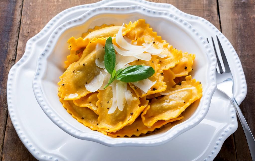Kiire ja muljetavaldav õhtusöök? Ravioli-lasanje on teie jaoks parim valik
