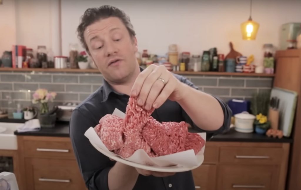 Jamie Oliveri lihtne Bolognese kastme retsept