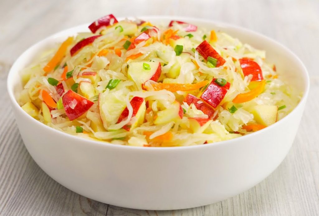 Parim salat tervisliku soolestiku jaoks. Teete seda hapukapsast