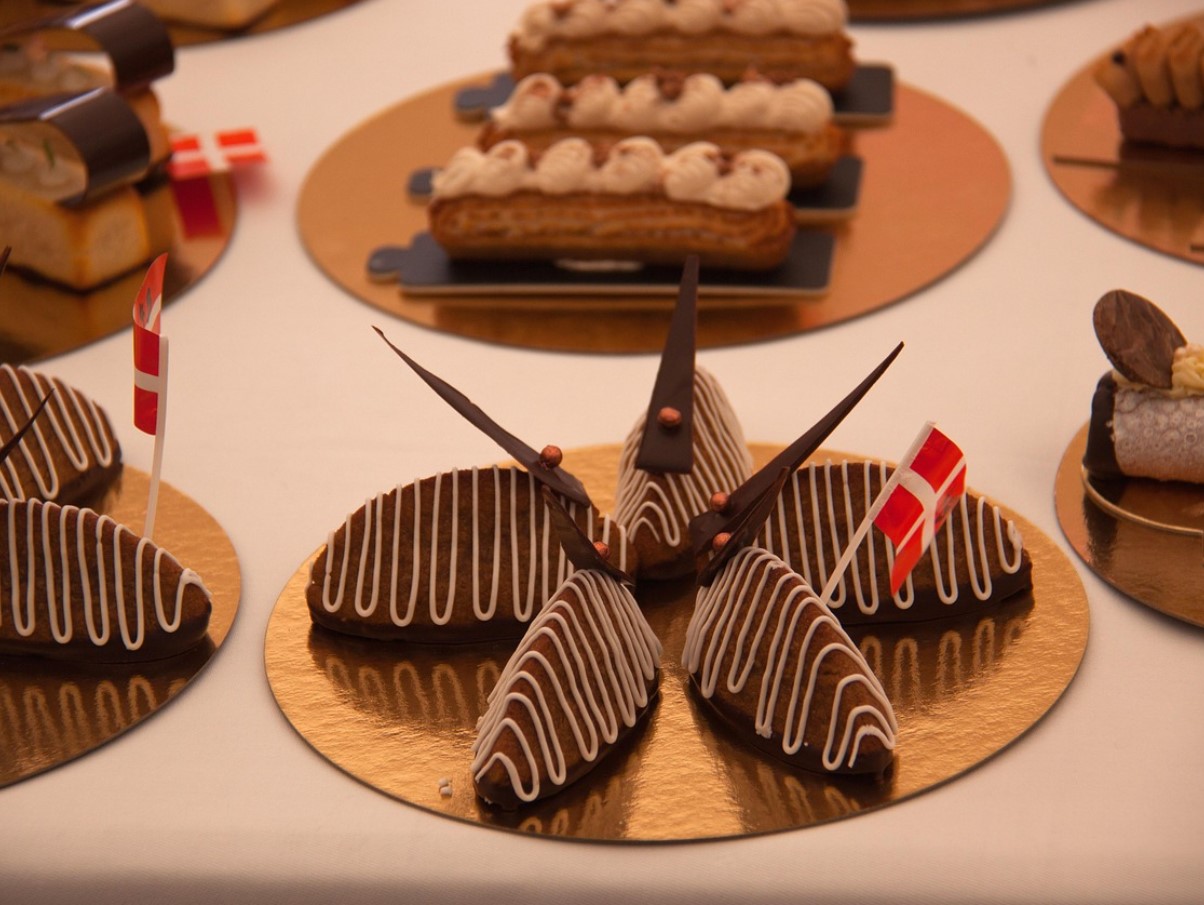 Kransekake Norra kooki retsept: SpruceEats