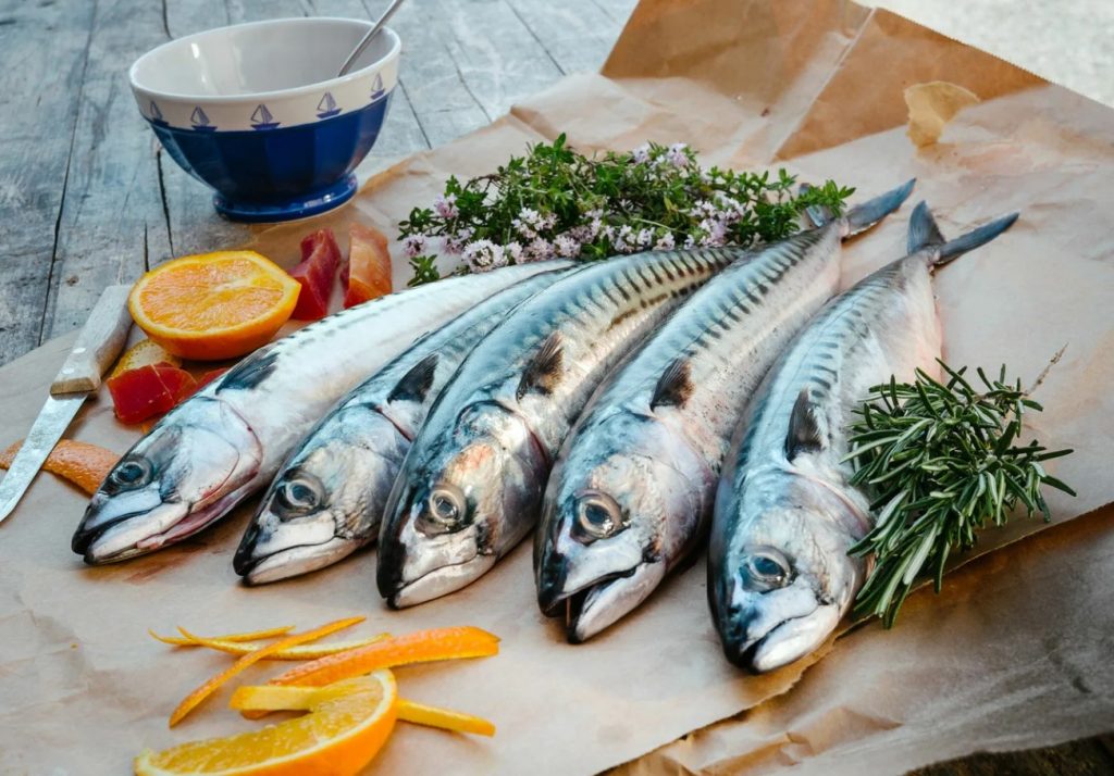 Selle liha on lahja ja see on suurepärane omega-3-rasvhapete allikas: kuidas makrelli valmistada
