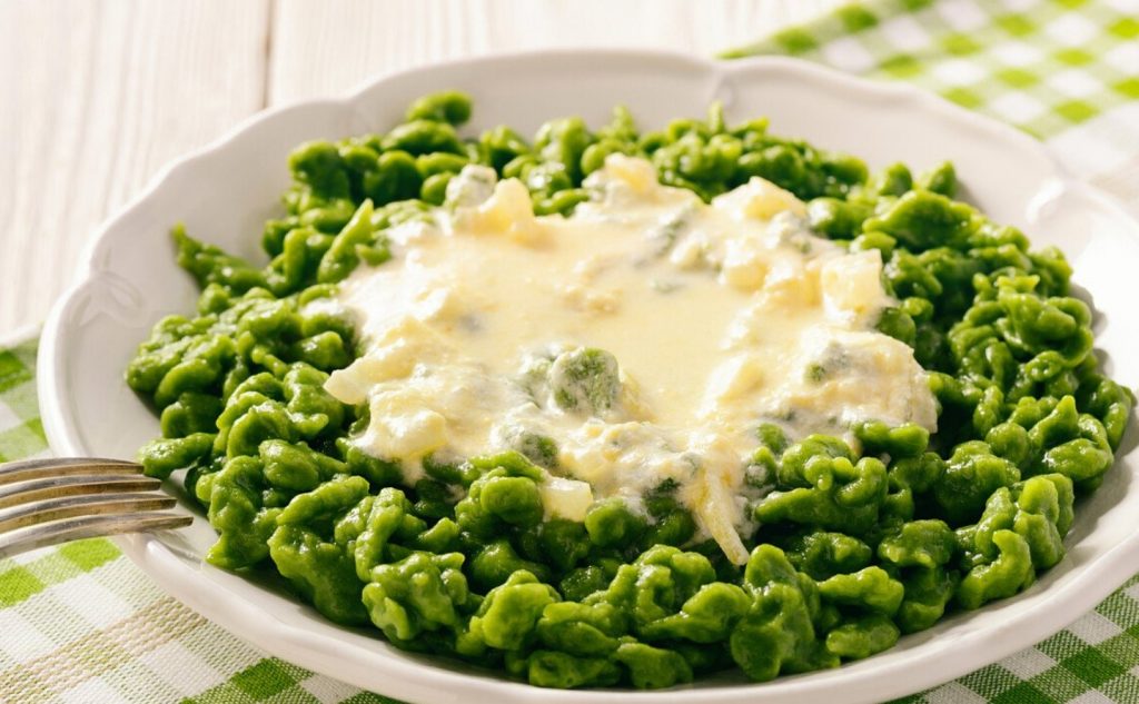 Spinatiga spätzle otse Saksamaalt. Lihtne ja kiire valmistada