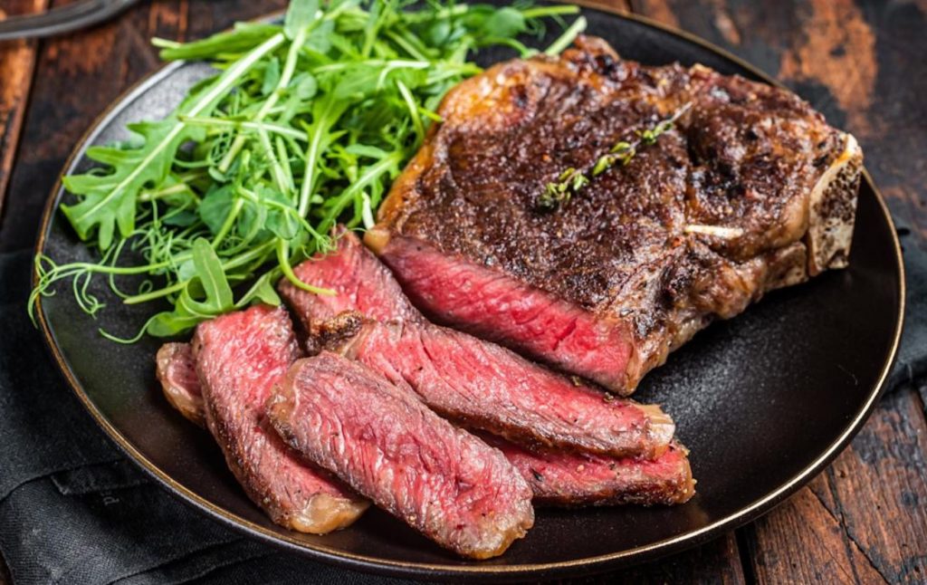Kuidas valmistada ideaalset steiki ilma grillita: peakokkade saladused