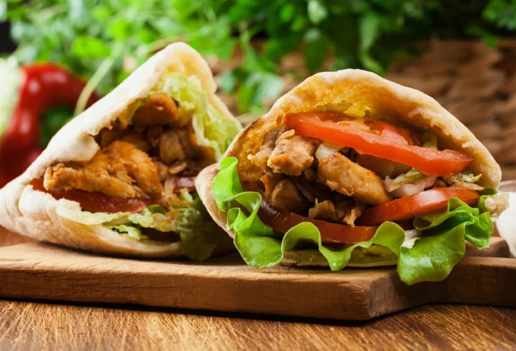 Pita kana: kiire ja toitev suupiste retsept