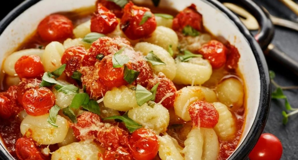 Sorrentine gnocchi tomati ja juustuga: Itaalia roa retsept