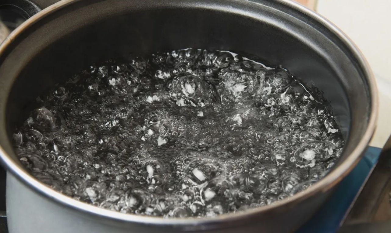 Oad keevad tundide kaupa ja jäävad kõvaks? Leotate neid külmas vees, aga tegelikult tuleks leotada keevas vees