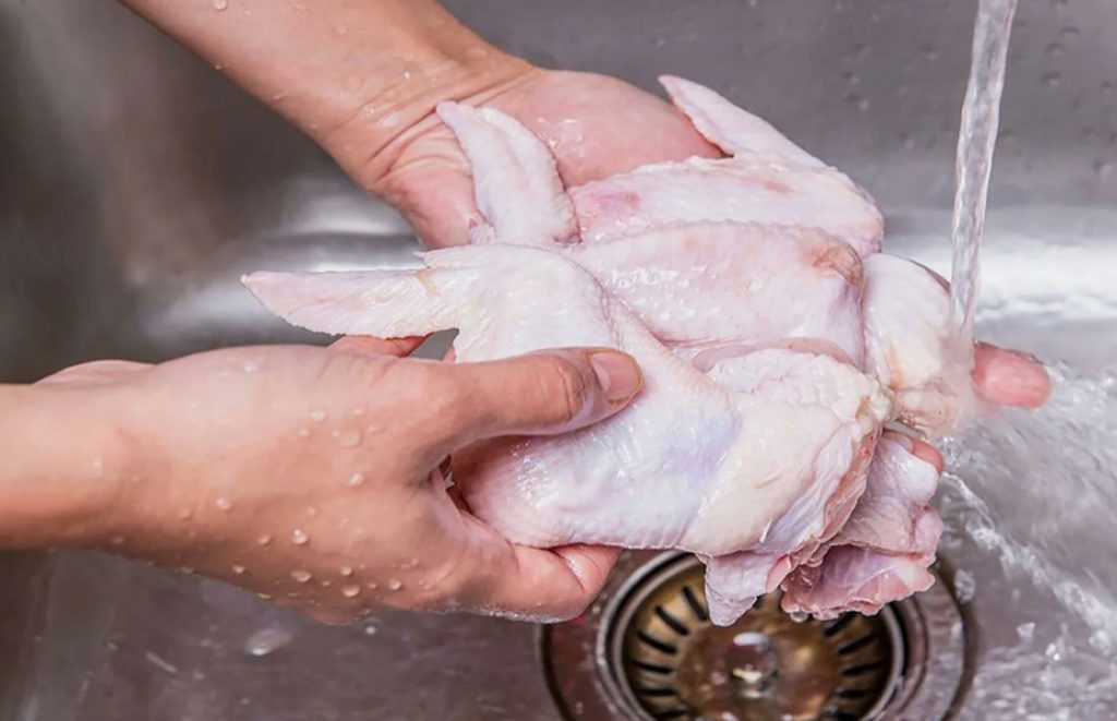 Miks ei tohi kana enne valmistamist pesta: ohtlik eksiarvamus
