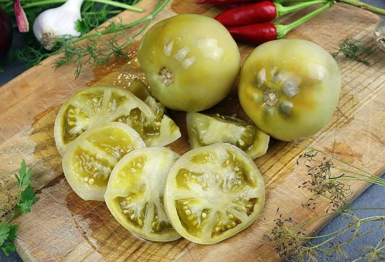 Tooresena neid süüa ei saa. Neist saab teha moosi, talvesalatit või hapendada