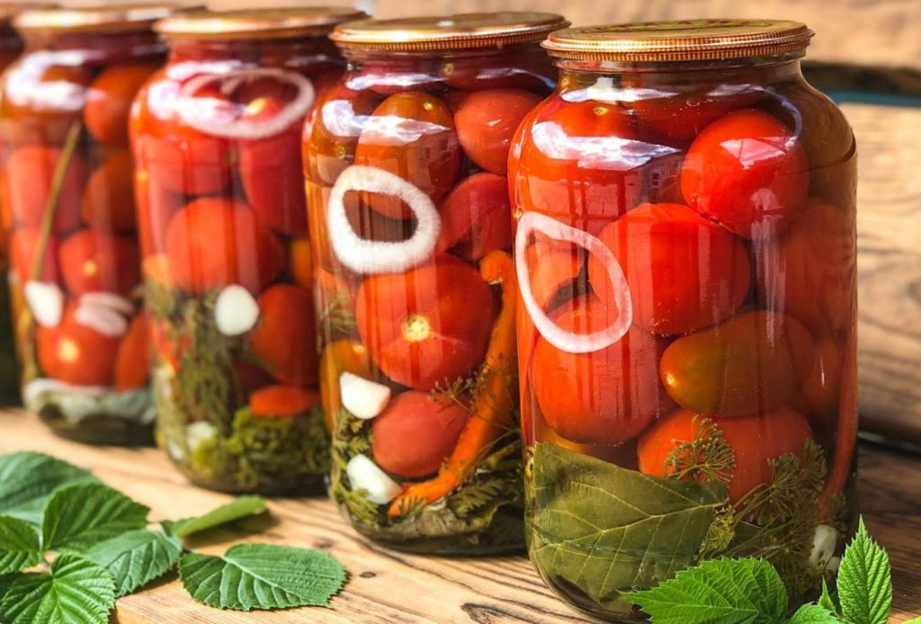 Parim retsept tomatite konserveerimiseks. Talvel on need just õiged