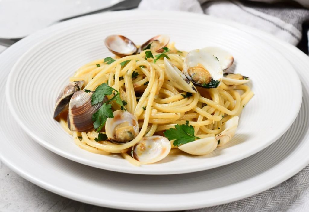Pasta alle vongole ehk pasta karpide ja rannakarpidega