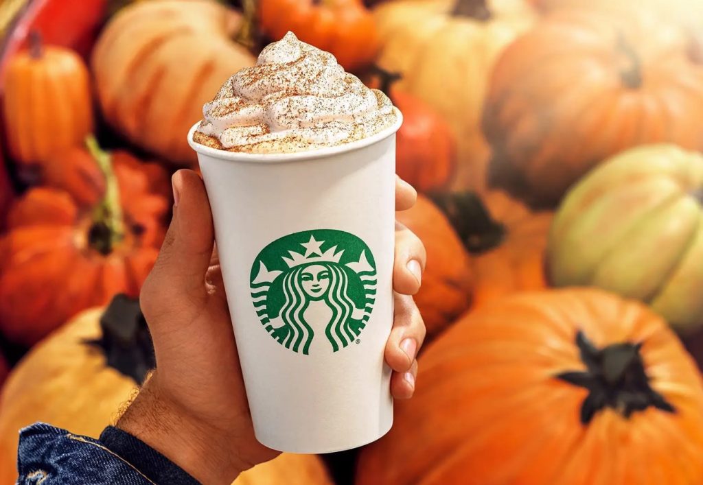 Üks Starbucks'i kõige populaarsemaid sügisjooke teeb oma suure tagasituleku koos veel ühe uuendusega