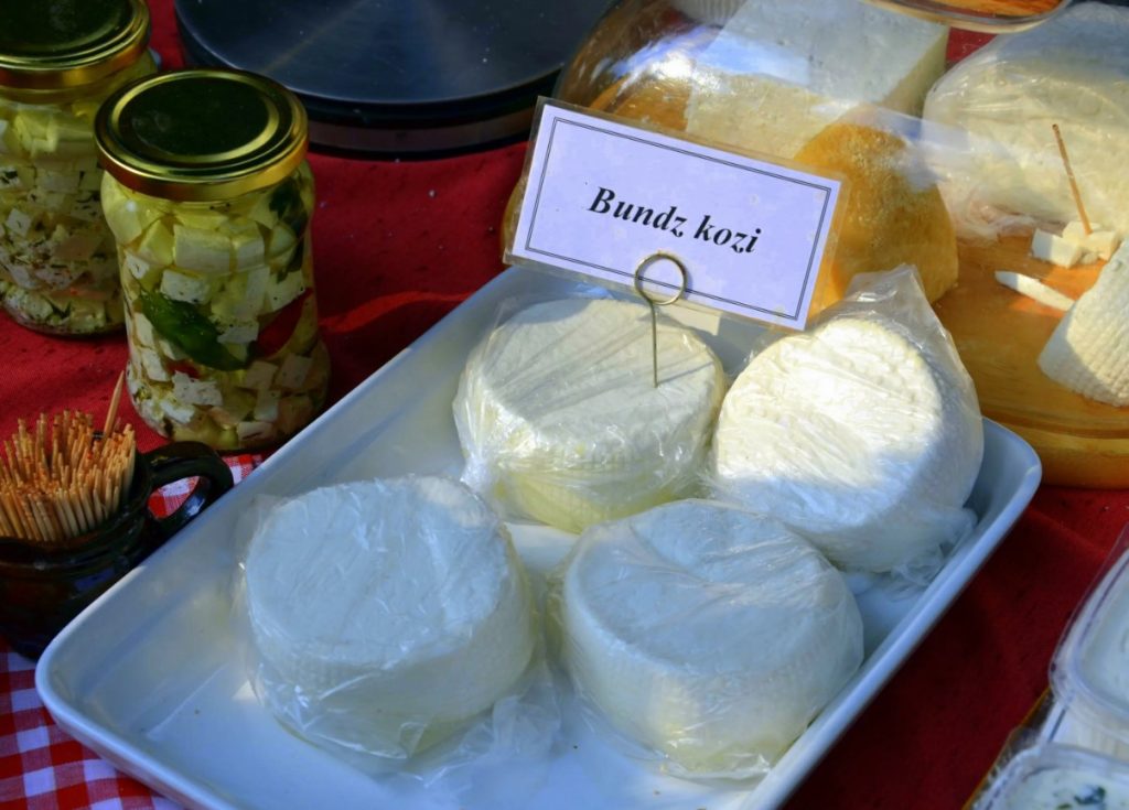 Alahinnatud Poola juust, mis on tervislikum ja maitsvam kui mozzarella. See kaitseb südant ja aitab kaalust alla võtta.