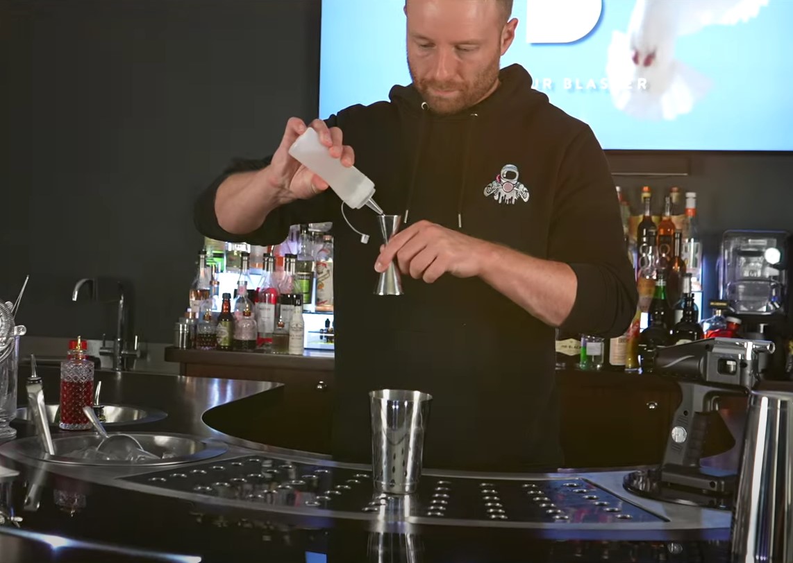 Kuidas valmistada Dovetail, tequila kokteil, mida Hemingway oleks armastanud