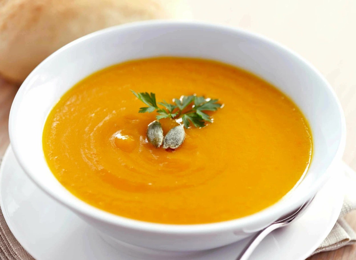 Maitsev kõrvitsasupp, mis aitab kaalust alla võtta. Valmistan seda ainult selle retsepti järgi.