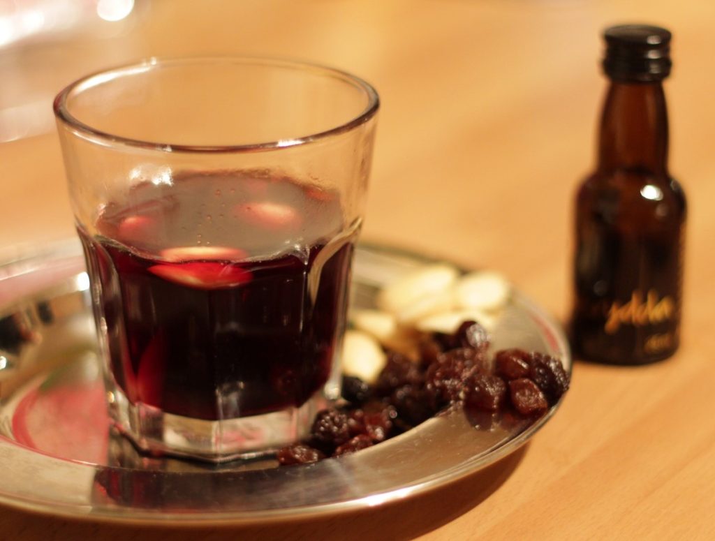 Rootsi kuum glögg: lihtne retsept rödvinsglögg