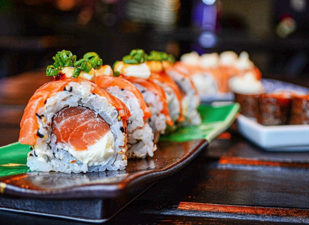 Sushi valmistamine: natuke riisi külmas vees