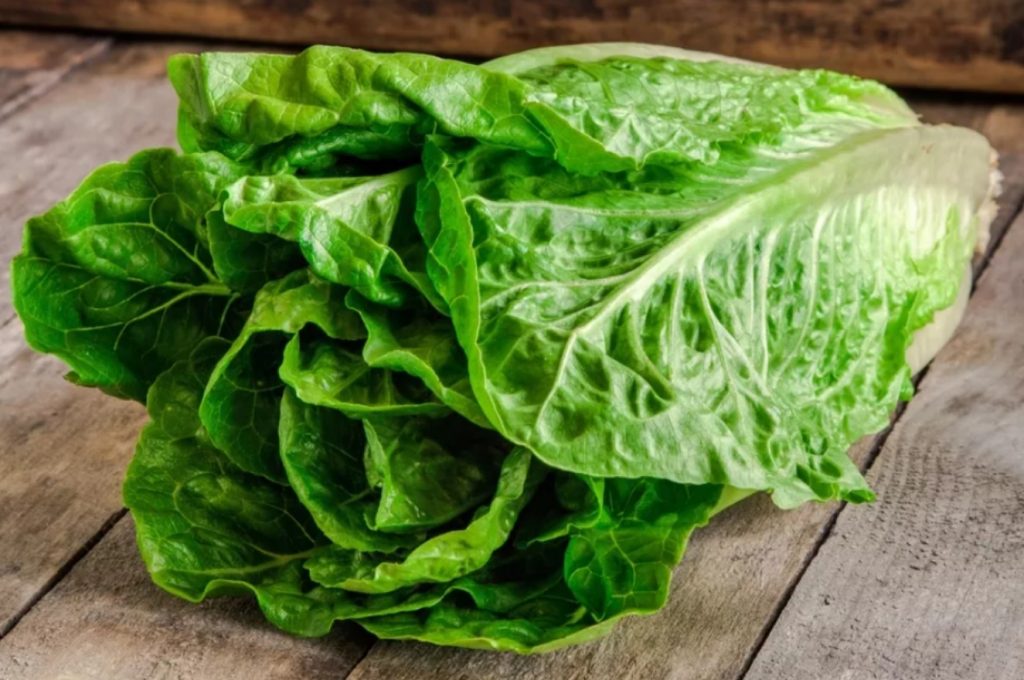 Kõige kasulikum salat, mis on asendamatu üle 50-aastastele inimestele. See võitleb põletikega, leevendab valu ja kaitseb silmi.