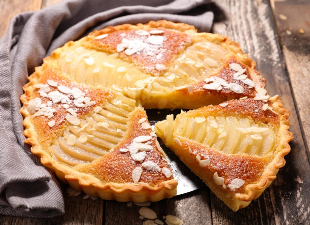 Pirnikook on peen dessert, mis jätab alati muljetava mulje. Tõestatud samm-sammult retsept.